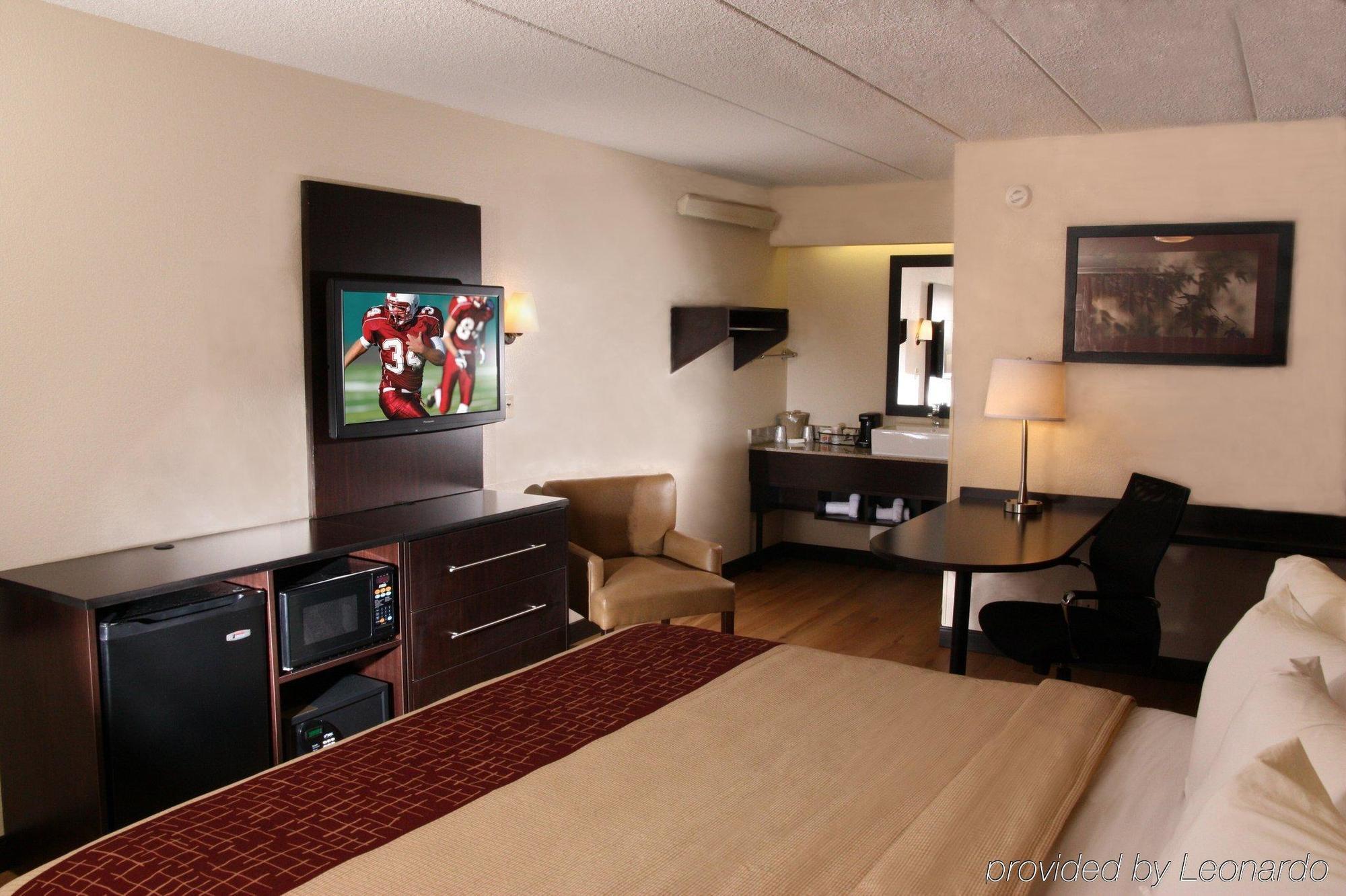 Red Roof Inn Plus+ University At Buffalo - Амхерст Экстерьер фото