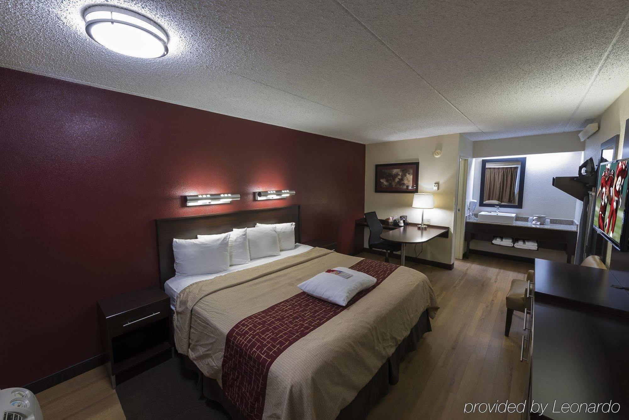 Red Roof Inn Plus+ University At Buffalo - Амхерст Экстерьер фото